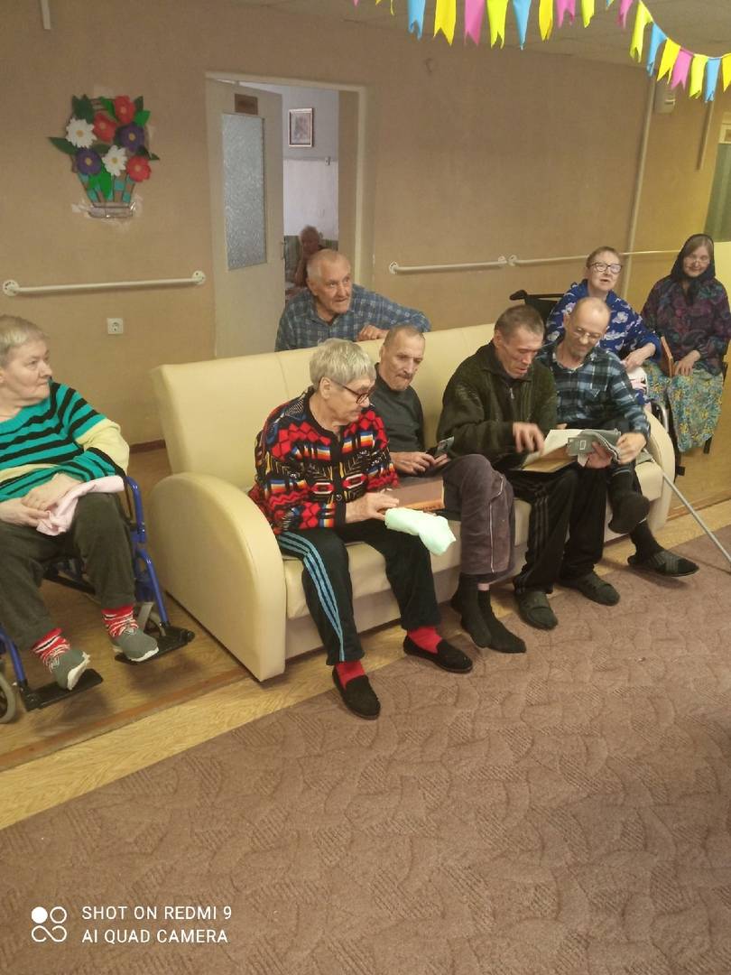 Постер к социальной практике: "Рядом живет пожилой человек"