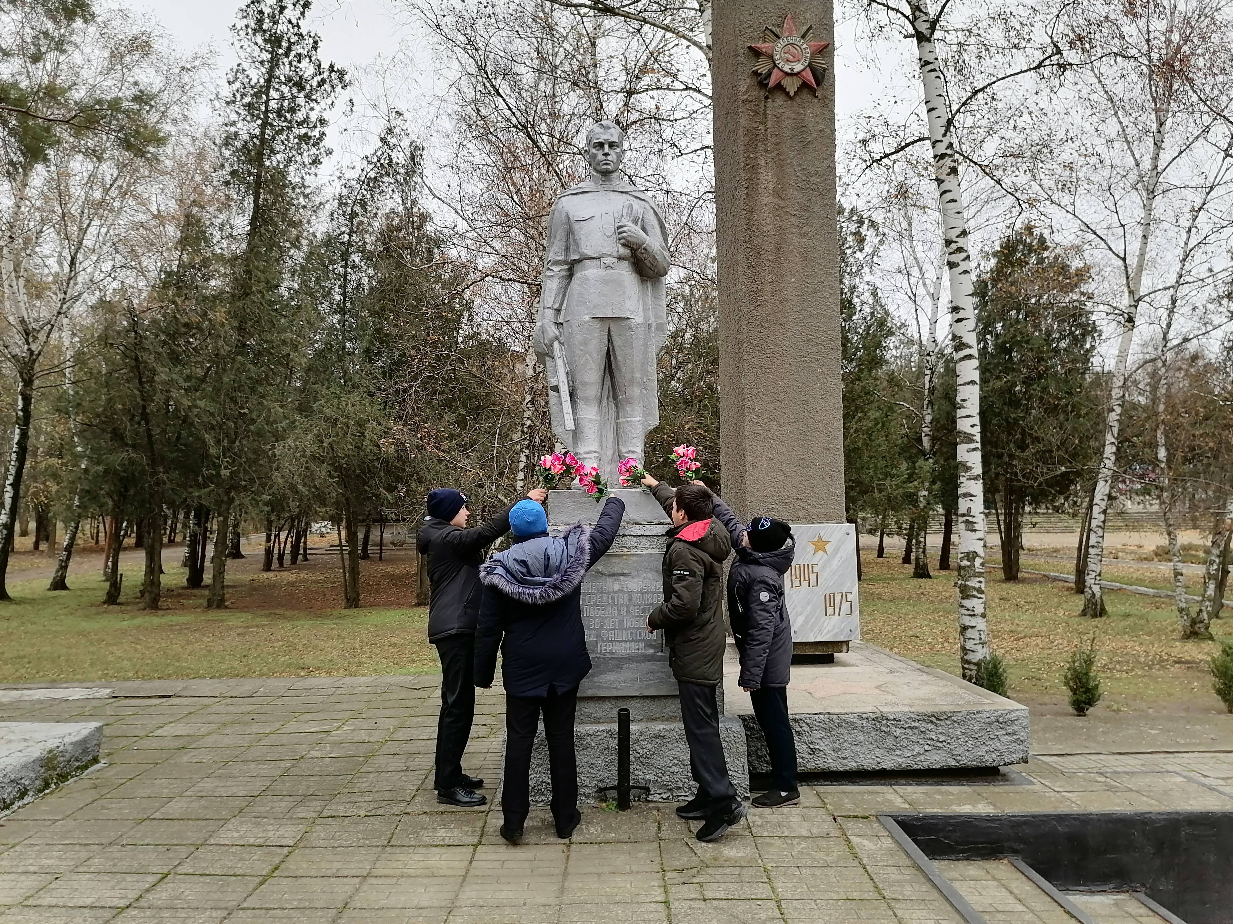 Постер к социальной практике: "Когда я что-нибудь делаю, значит живу"