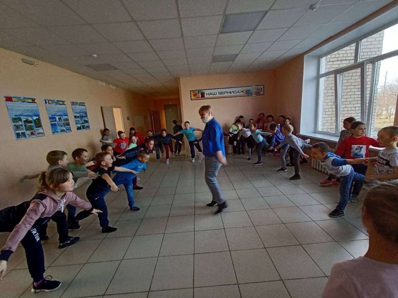 Постер к социальной практике: День космонавтики/информационно-познавательный проект/Я Гагарин