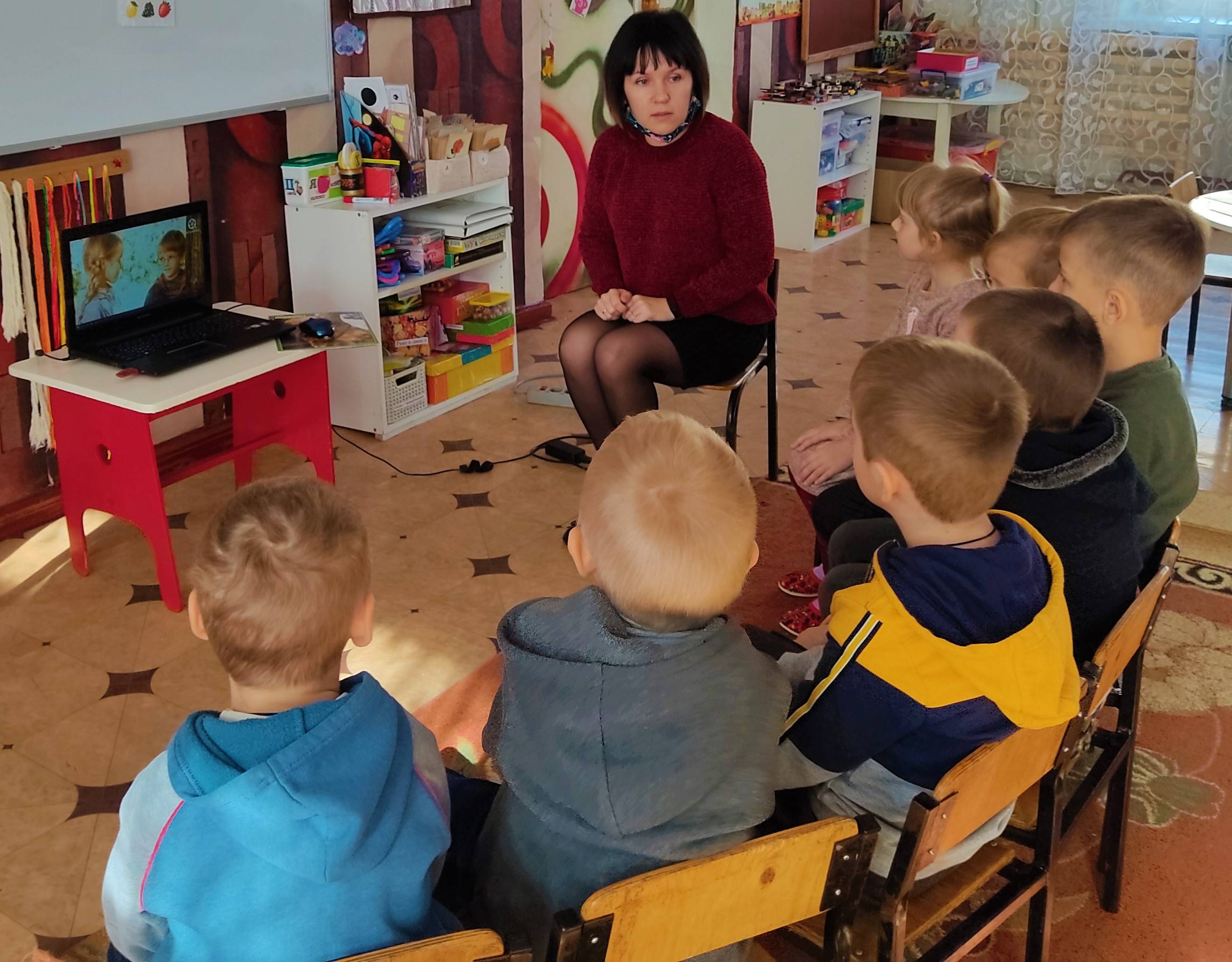 Постер к социальной практике: Дружба и радость прогоняют зависть!