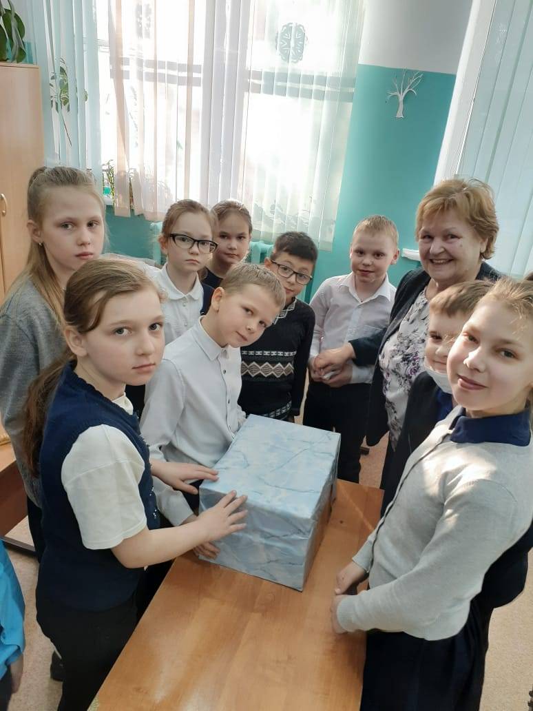 Постер к социальной практике: Сбор посылки солдату.