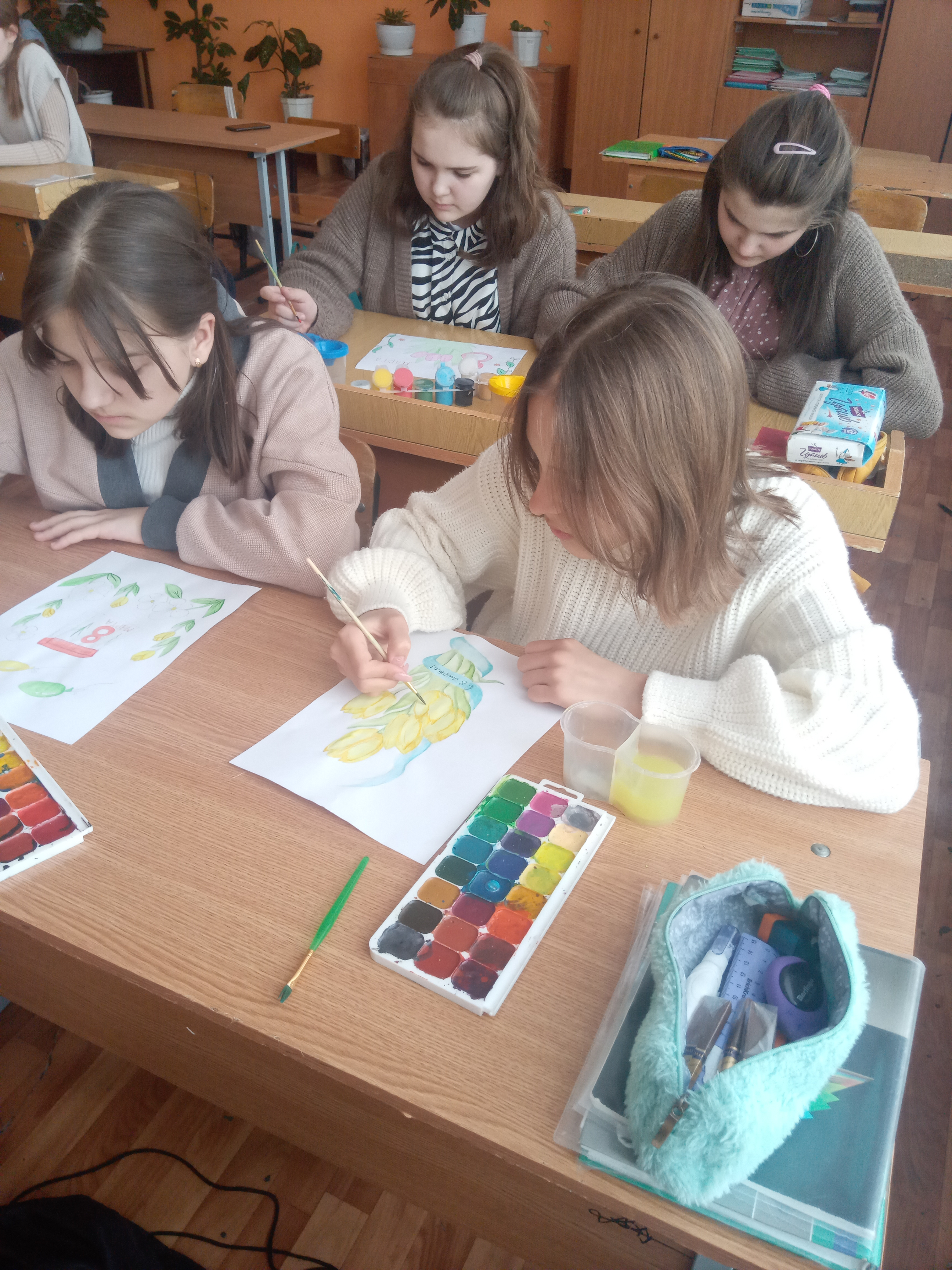 Постер к социальной практике: Внимательнее к окружающим