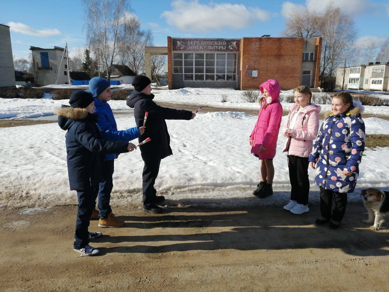 Постер к социальной практике: Открытка ко дню 8 марта.