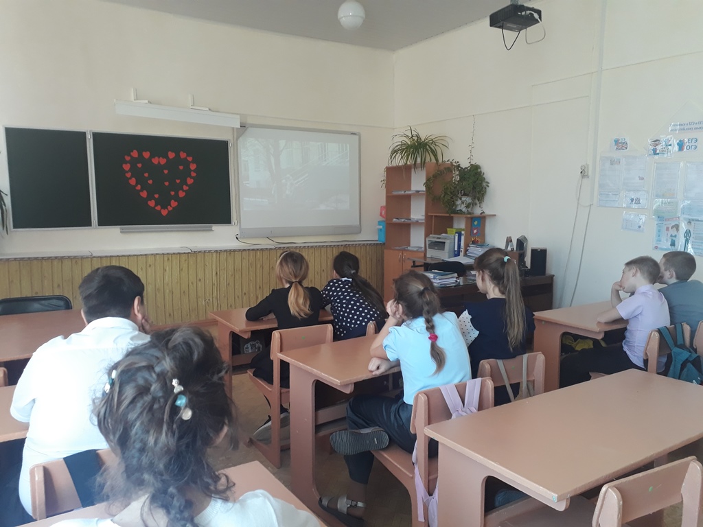 Постер к социальной практике: Все помогают всем