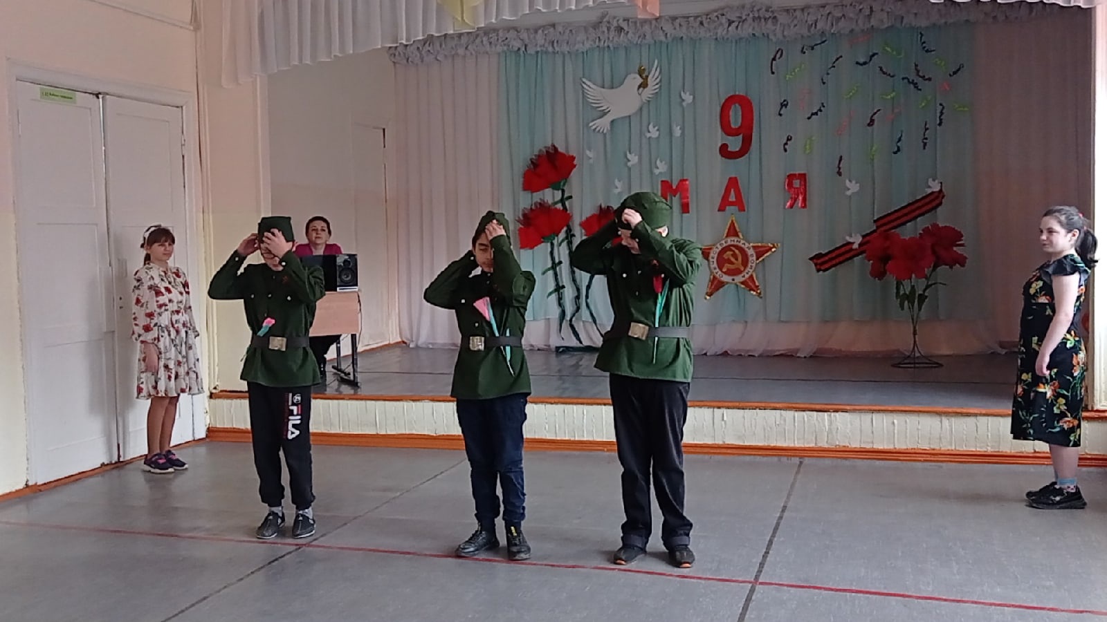 Постер к социальной практике: Учимся подражать хорошему